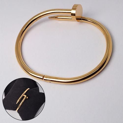 Bracelet Clou Chic et Déclinaison – Bracelet acier inoxydable