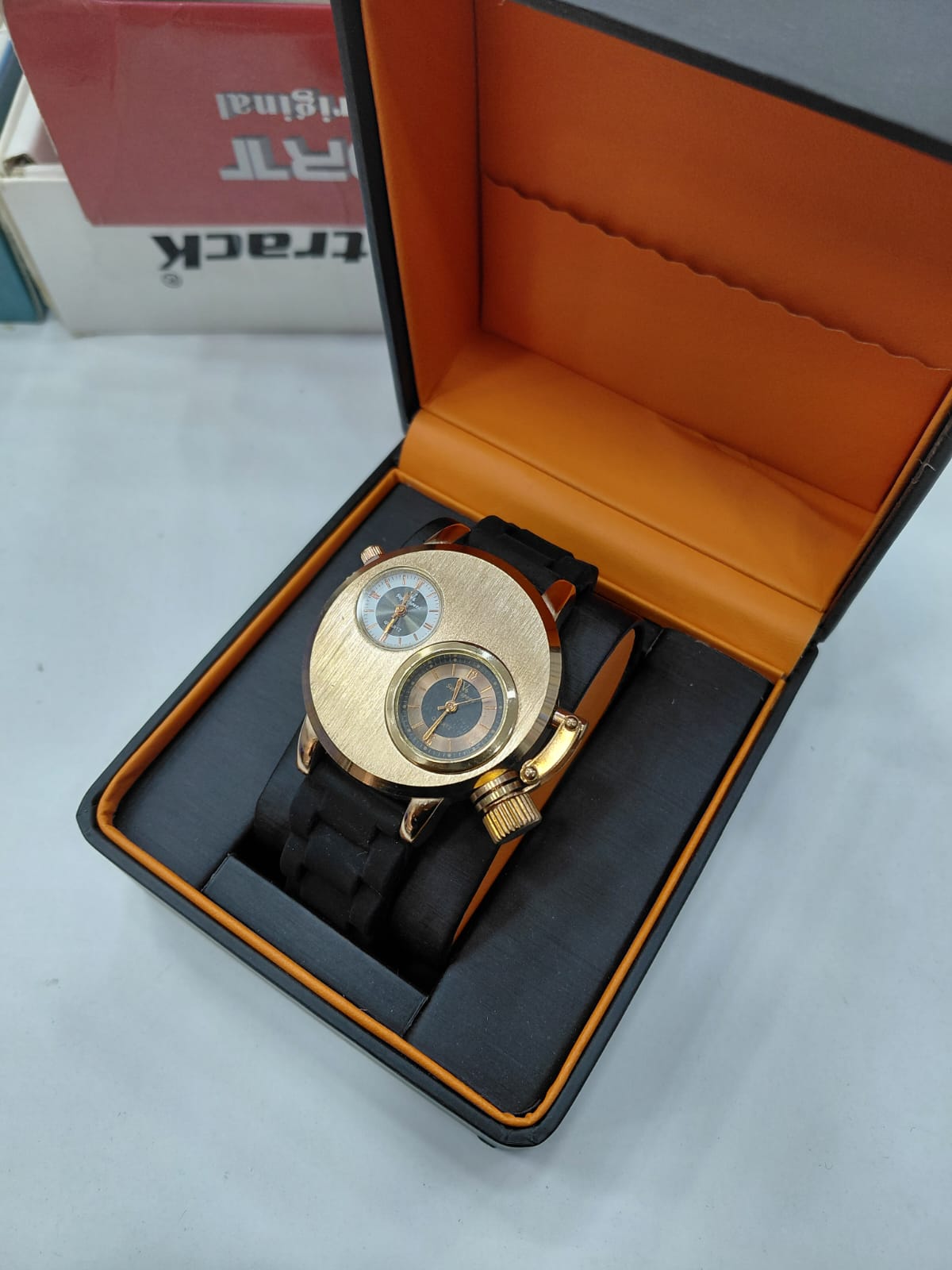 Montre homme design original – style luxe moderne