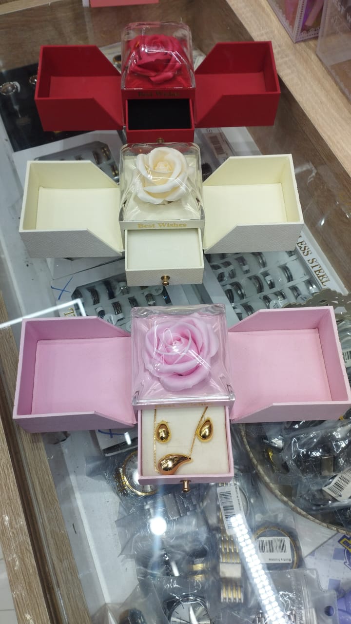 Porte bijoux avec fleur