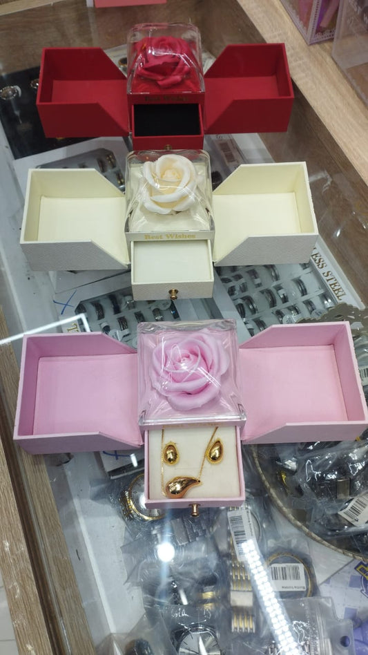 Porte bijoux avec fleur