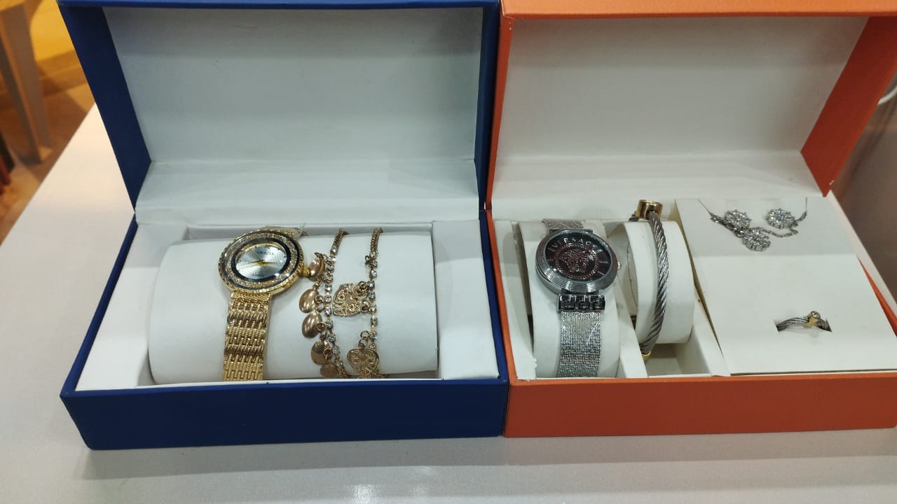 Coffret montre +accessoires