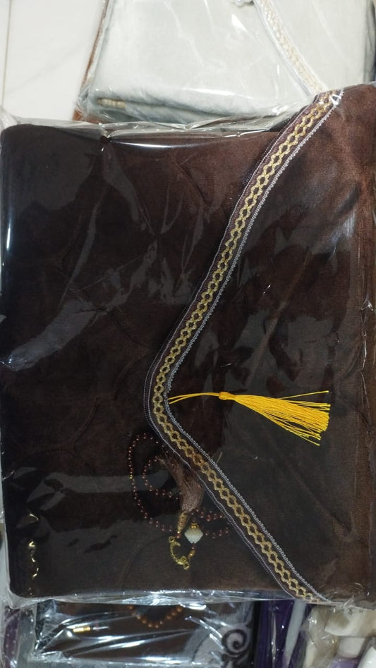 سجادة و سبحة