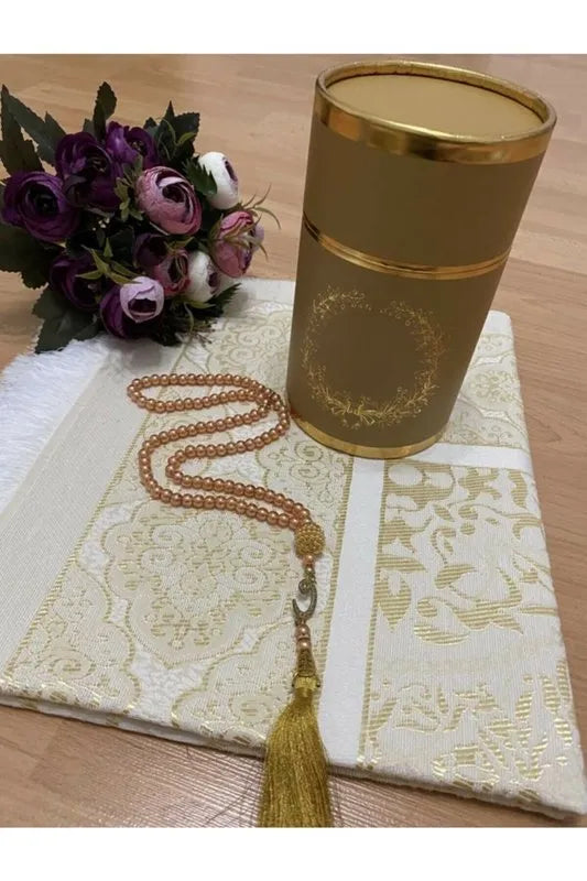 سجادة و سبحة حجم كبير
