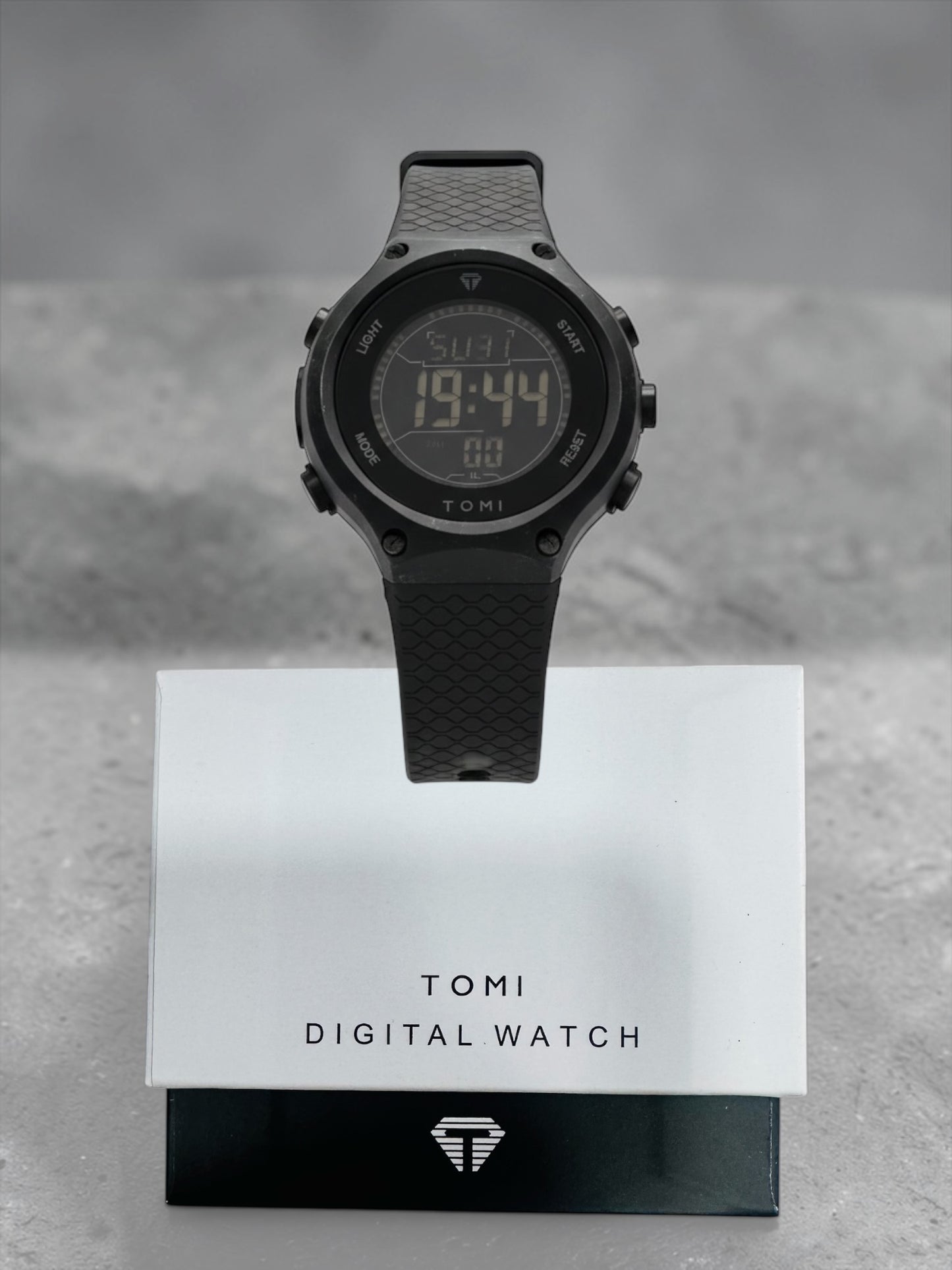 Montre TOMI électronique 2