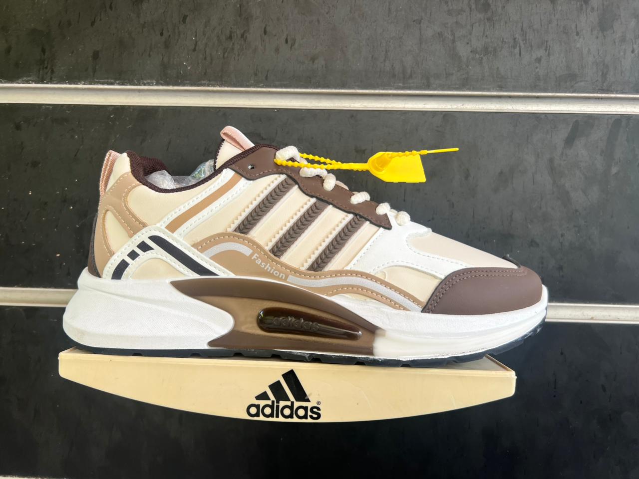 Basket Adidas Confort