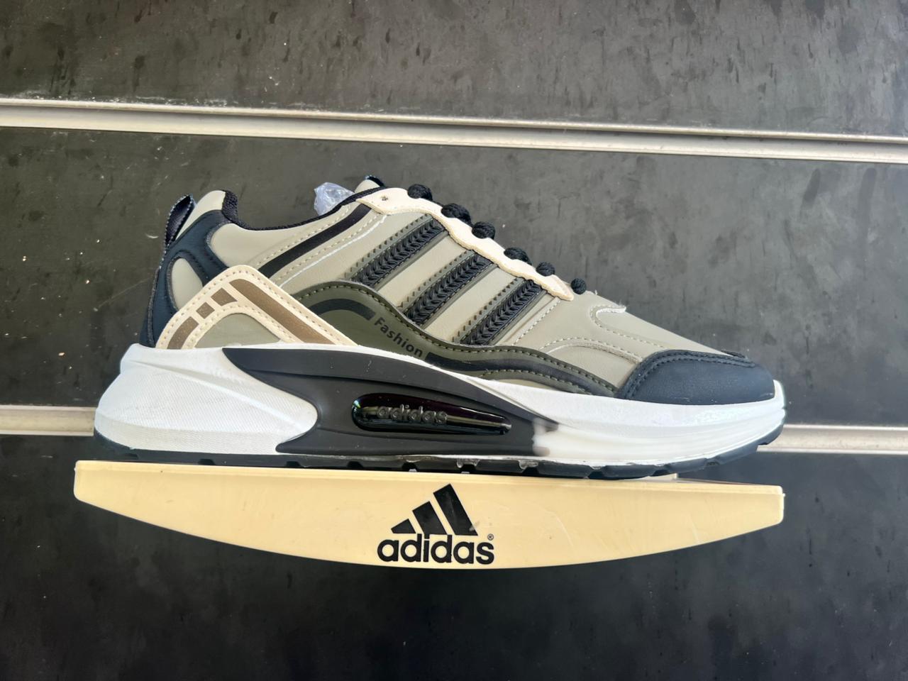 Basket Adidas Confort